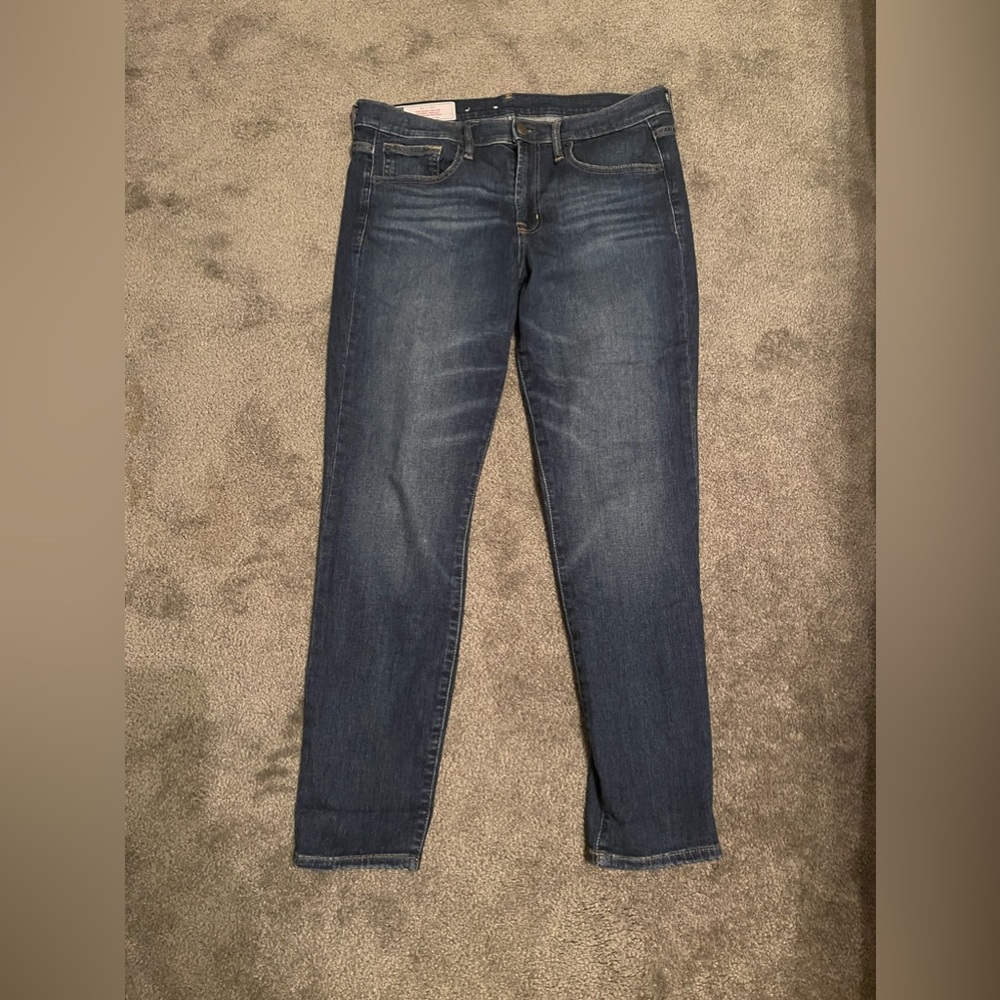 GAP MID ROSE TRUE SKINNY JEANS sz
31/12 **A STEAL!**
